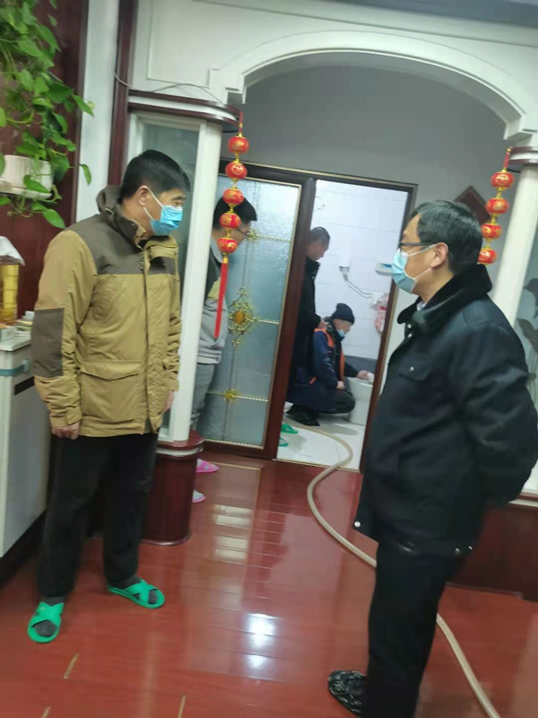 13.節(jié)能總公司開展入戶測溫普查行動_副本.jpg 13.節(jié)能總公司開展入戶測溫普查行動_副本.jpg